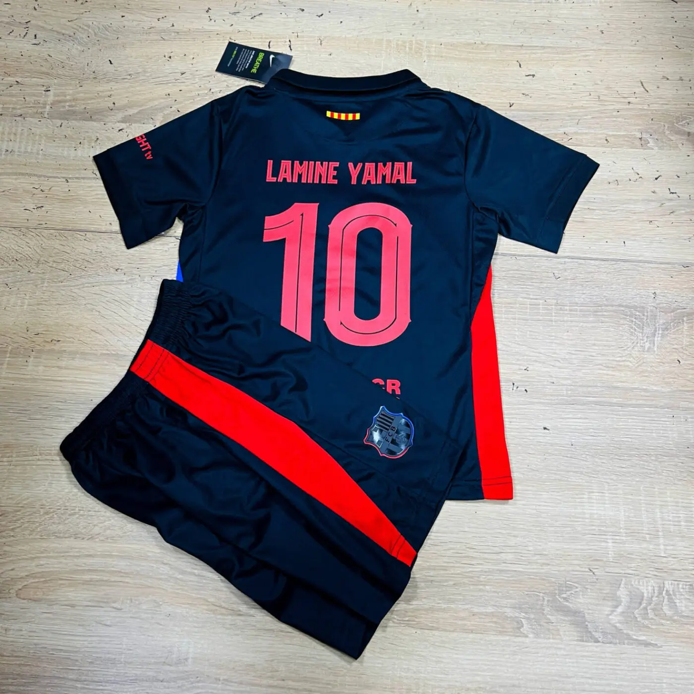 IMG_AA28766E55DB-1 Чёрная форма Ламин Ямаль с номером 10