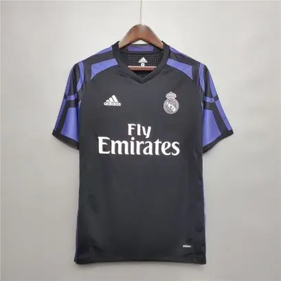 Ретро футболка Реал Мадрид гостевая 2015-2016