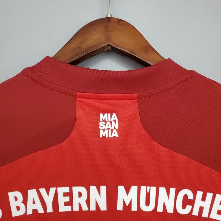 Футбольная форма Бавария Мюнхен 2021-2022 с именем и номером
