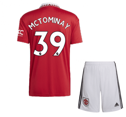 Детская футбольная форма Мактоминей 39 Манчестер Юнайтед 2023 года